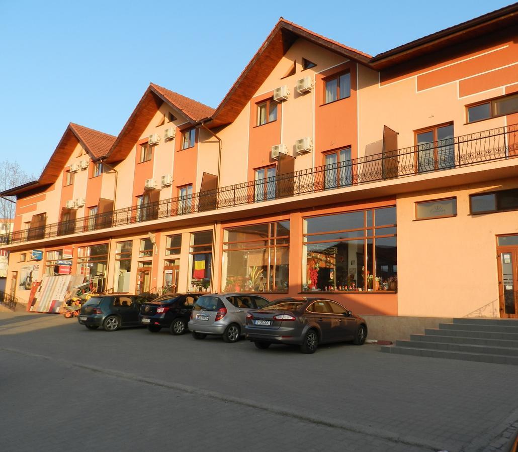 Hotel Condor Oravita Zewnętrze zdjęcie