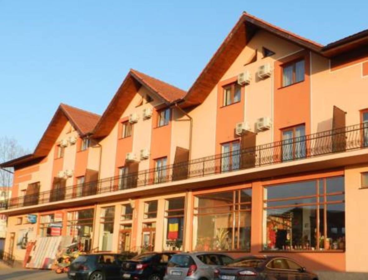 Hotel Condor Oravita Zewnętrze zdjęcie