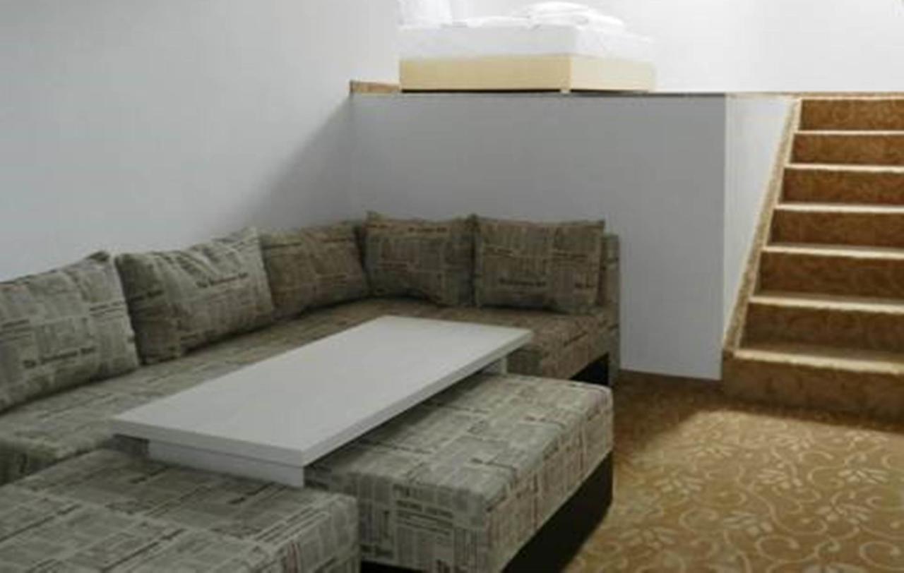Hotel Condor Oravita Zewnętrze zdjęcie
