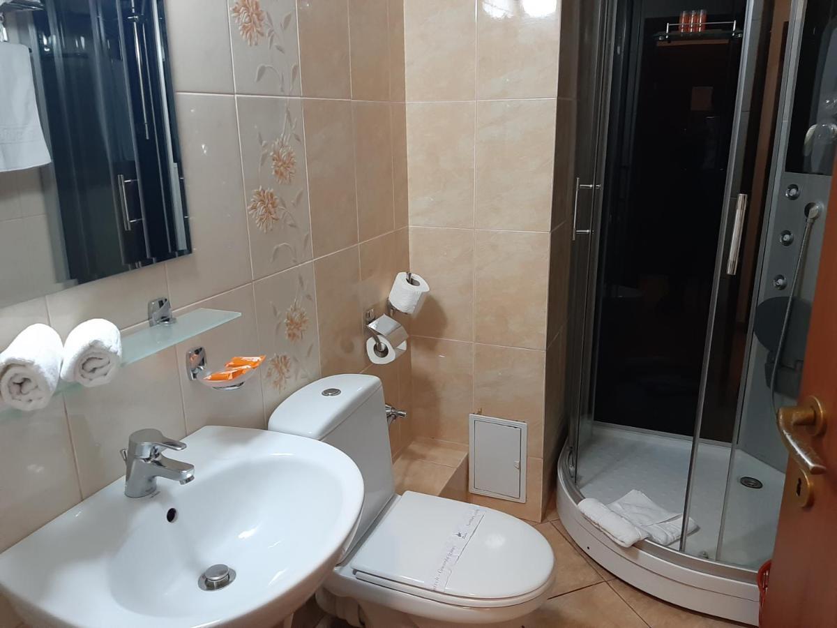 Hotel Condor Oravita Zewnętrze zdjęcie