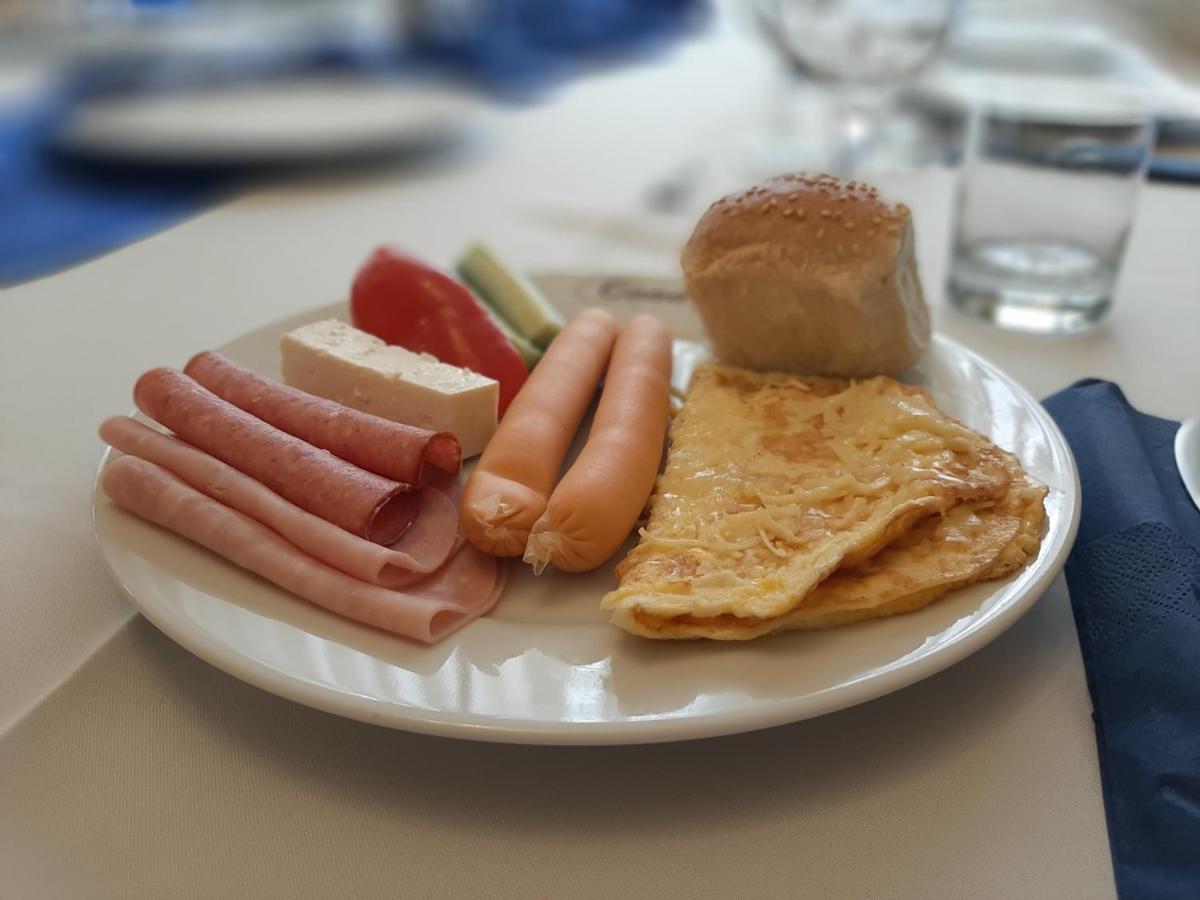 Hotel Condor Oravita Zewnętrze zdjęcie