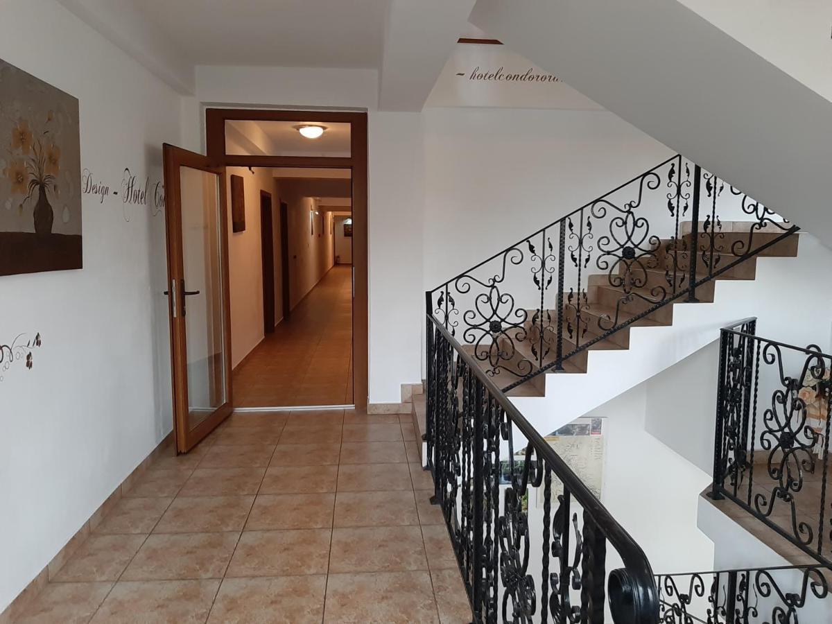 Hotel Condor Oravita Zewnętrze zdjęcie